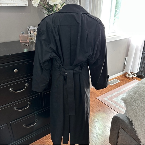 Vintage London Fog Black Trench Coat with Plaid Lining Belted Size 14 Petite - Picture 10 of 15